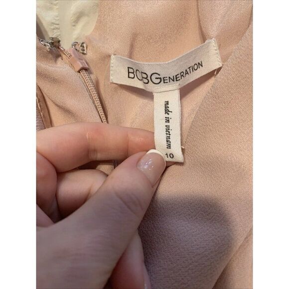 Bcbgeneration Solid Light Pink Tank V Neck Mini Jumpsuit Romper 10 Medium - Picture 3 of 4